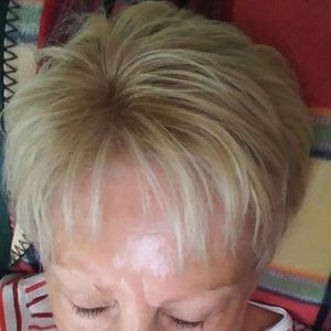 Meet your Posher, Denise